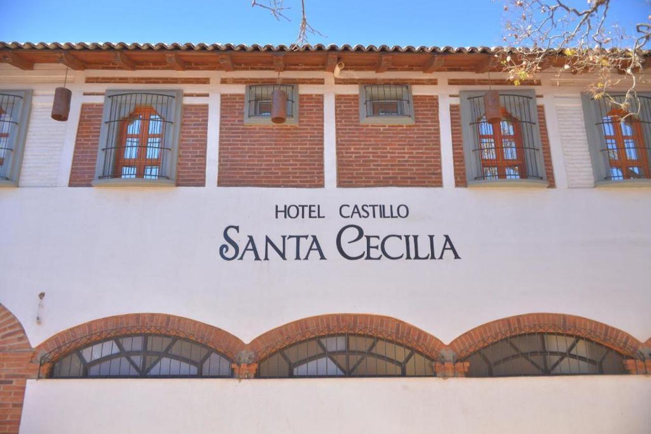 Oyo Hotel Castillo Santa Cecilia タパルパ エクステリア 写真